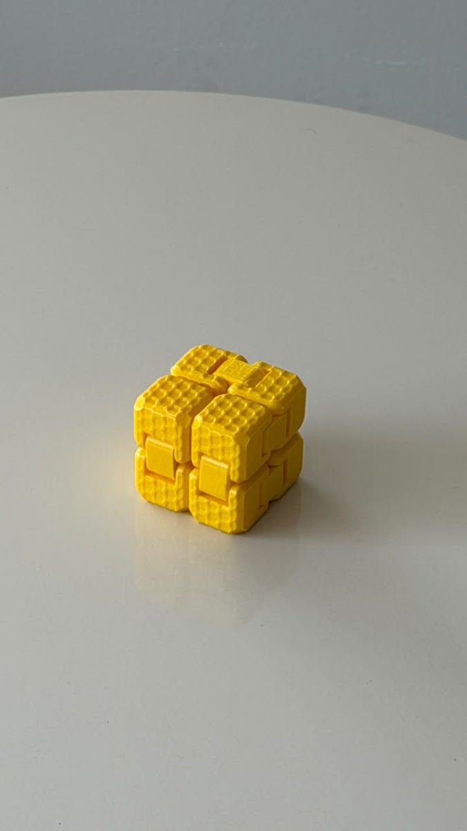 CUBO SENSORIAL AMARELO